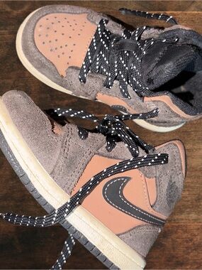 Jordan Kids High-Top Sneakers in Peach and Taupe